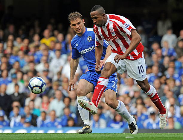 持球队的竞 持球队的竞