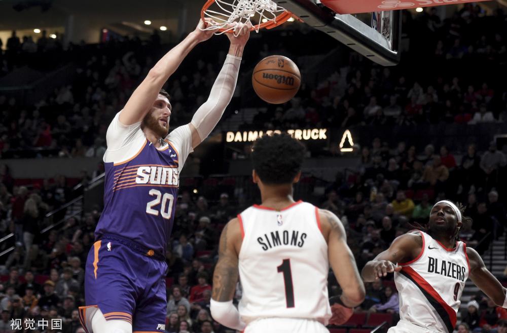 皇马中场未 皇马中场未